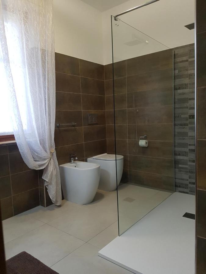 B&B Villa Mirella Casnate con Bernate Kültér fotó