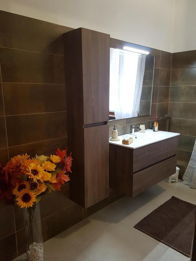 B&B Villa Mirella Casnate con Bernate Kültér fotó