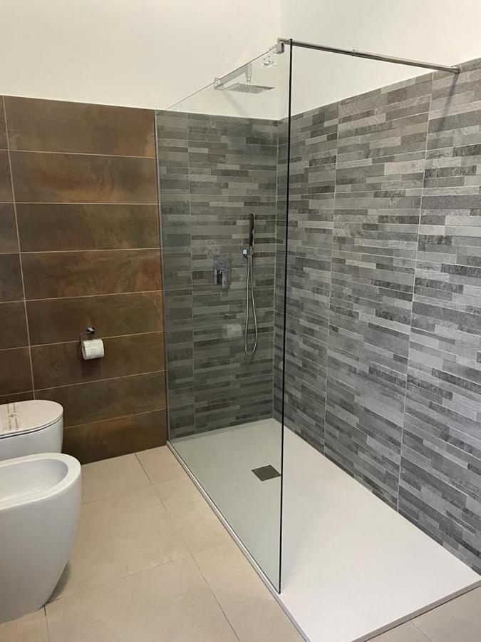 B&B Villa Mirella Casnate con Bernate Kültér fotó