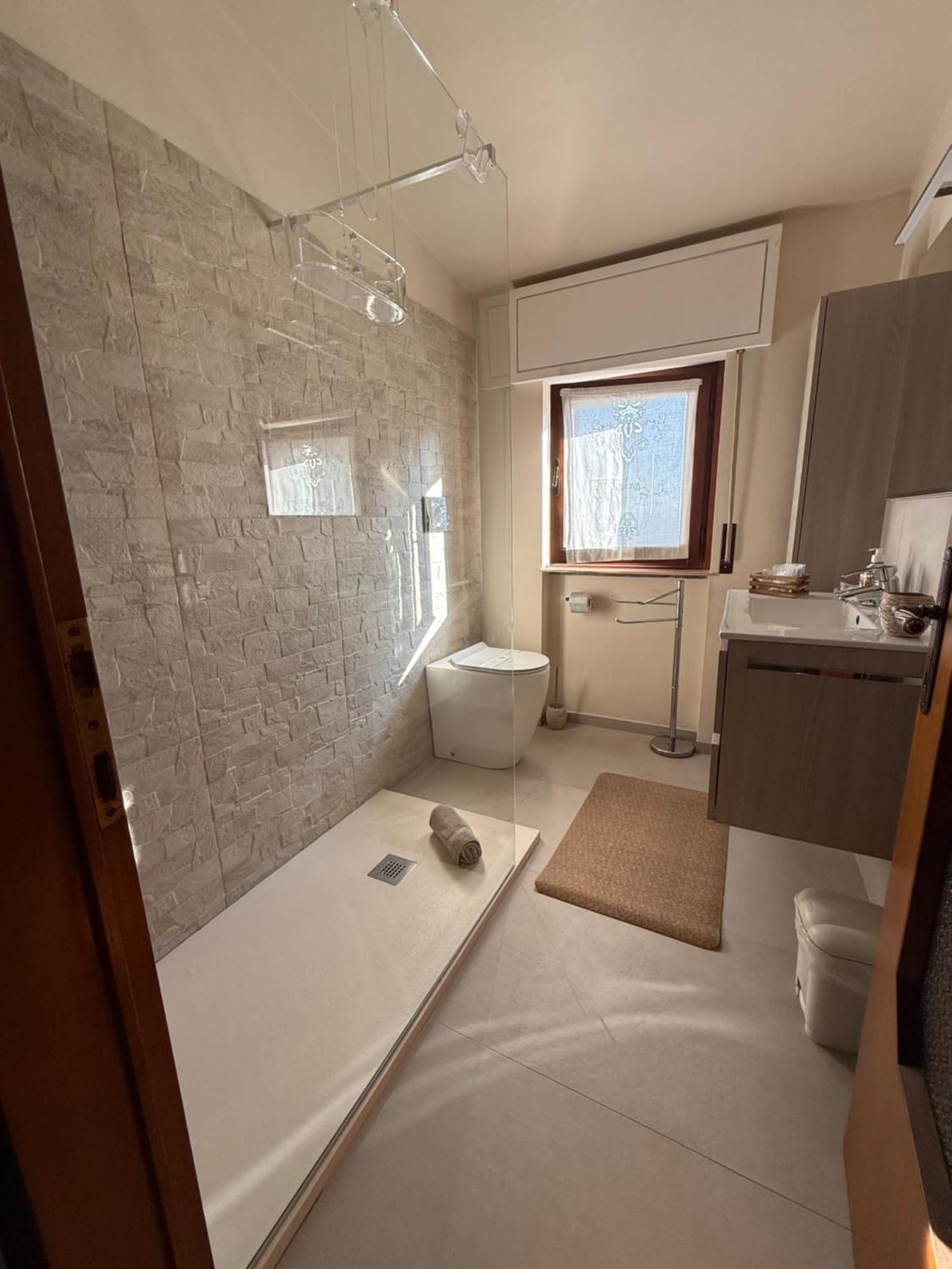 B&B Villa Mirella Casnate con Bernate Kültér fotó