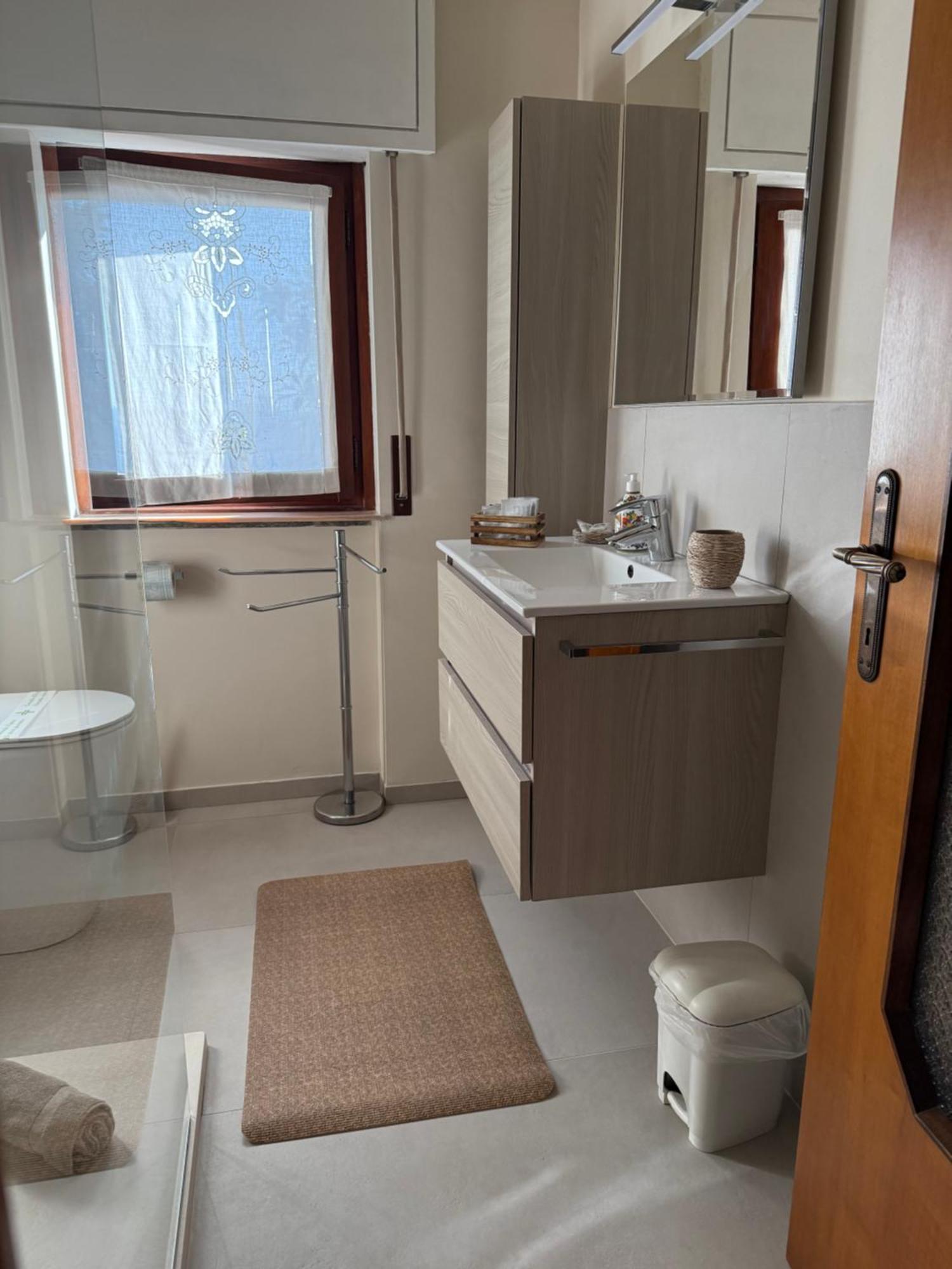 B&B Villa Mirella Casnate con Bernate Kültér fotó