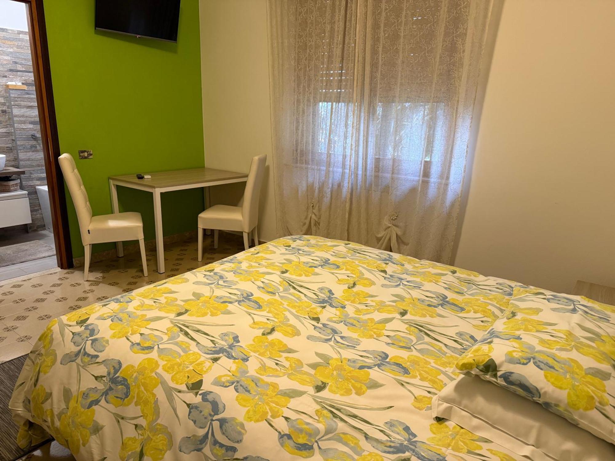 B&B Villa Mirella Casnate con Bernate Kültér fotó