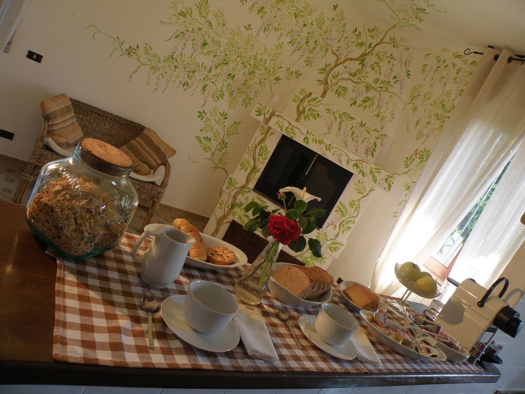 B&B Villa Mirella Casnate con Bernate Kültér fotó