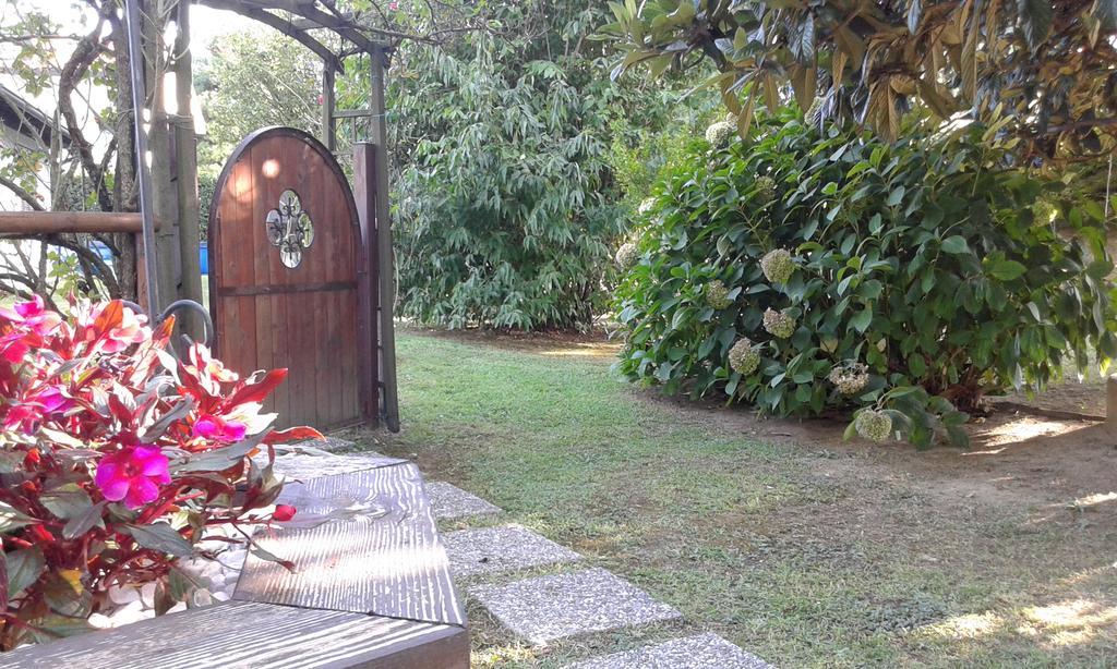 B&B Villa Mirella Casnate con Bernate Kültér fotó