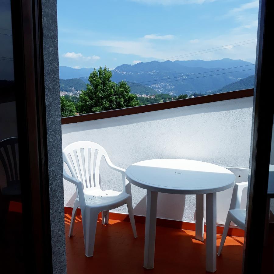 B&B Villa Mirella Casnate con Bernate Kültér fotó